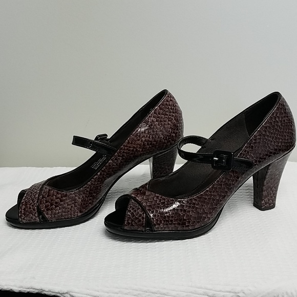 Peep-Toe Snake Print Heels - Picture 4 of 6